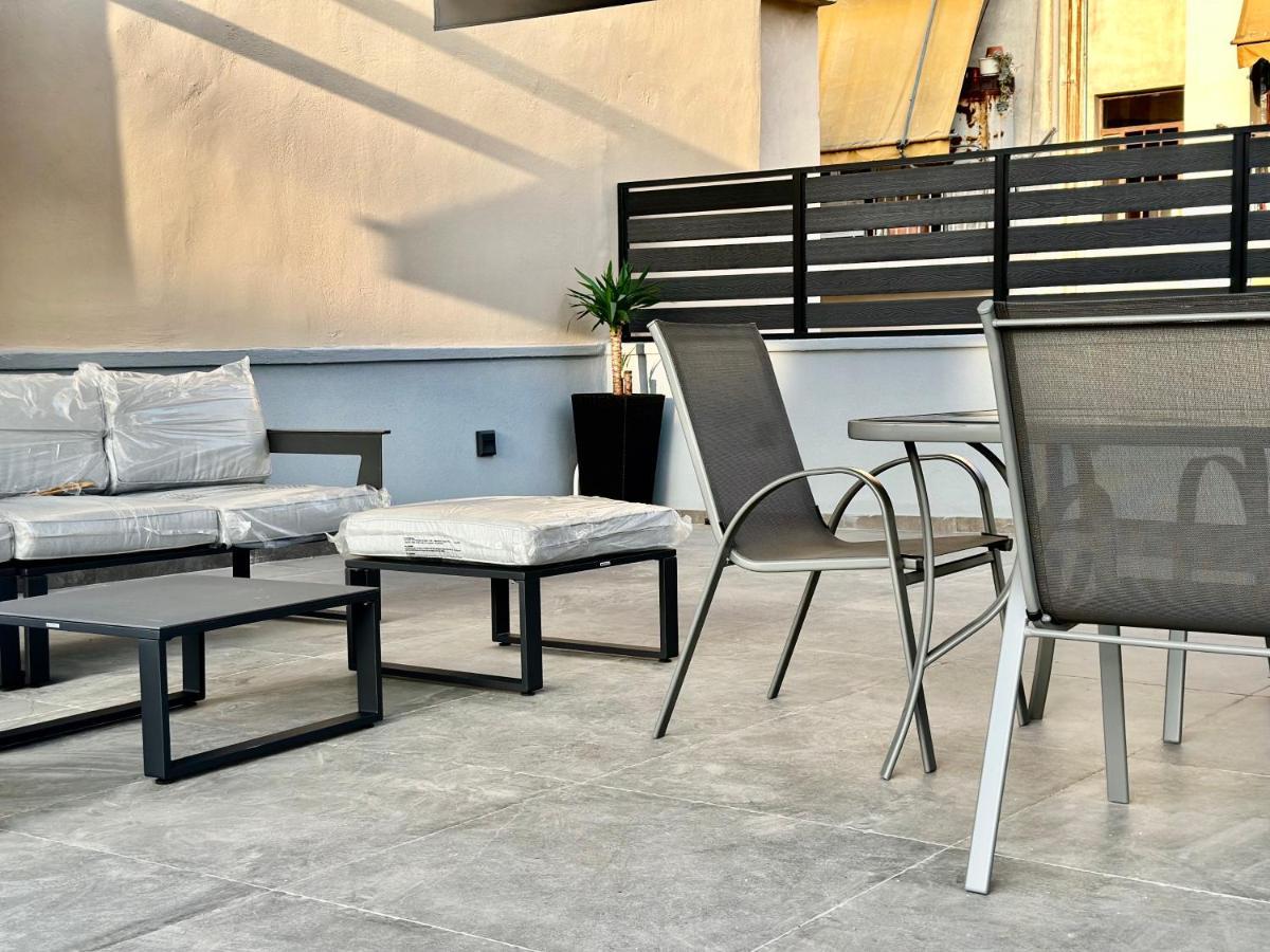 T&T Luxury Apartments - Rooftop Jacuzzi Athén Kültér fotó