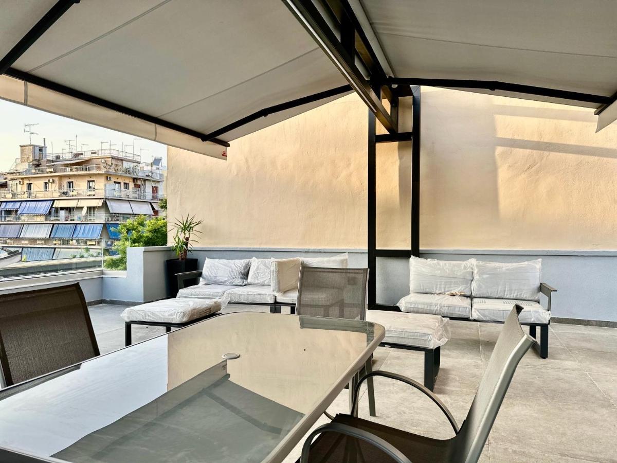 T&T Luxury Apartments - Rooftop Jacuzzi Athén Kültér fotó